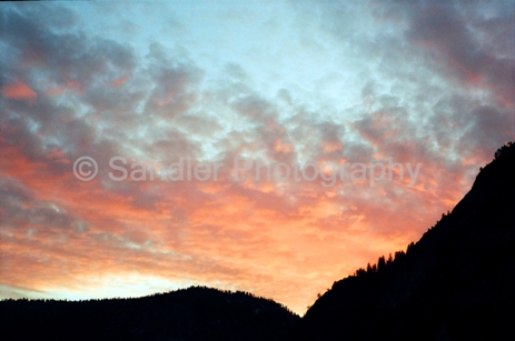 http://www.sandlerphotography.com/Photos/View from Snow Creek Trail3703 -2 -LR.JPG